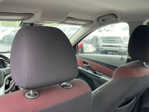 Used 2012 Chevrolet Cruze LT w/ RS Package FWD image 11