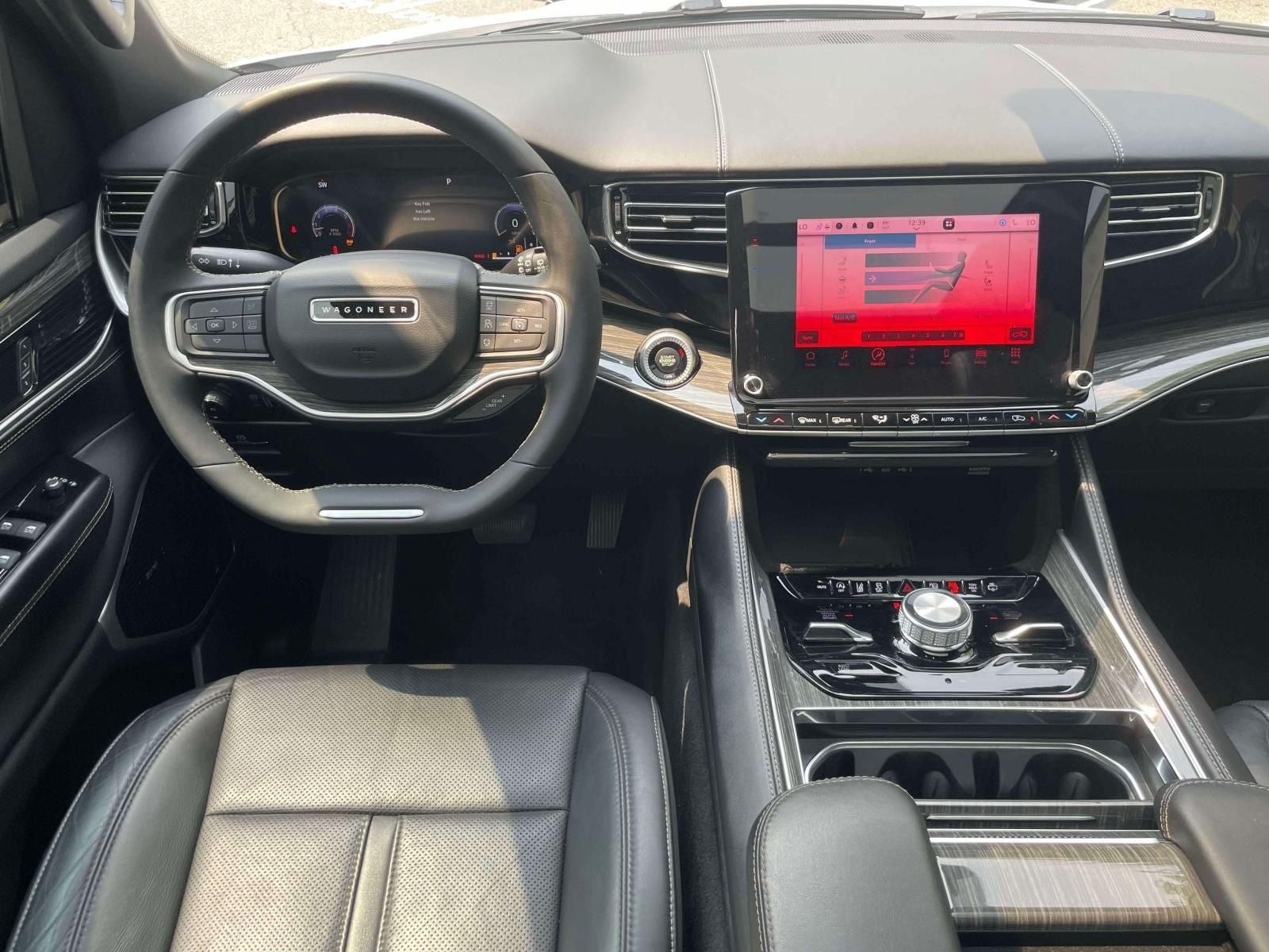 Used 2022 Jeep Wagoneer Series III w/ Premium Group I AWD/4WD image 14
