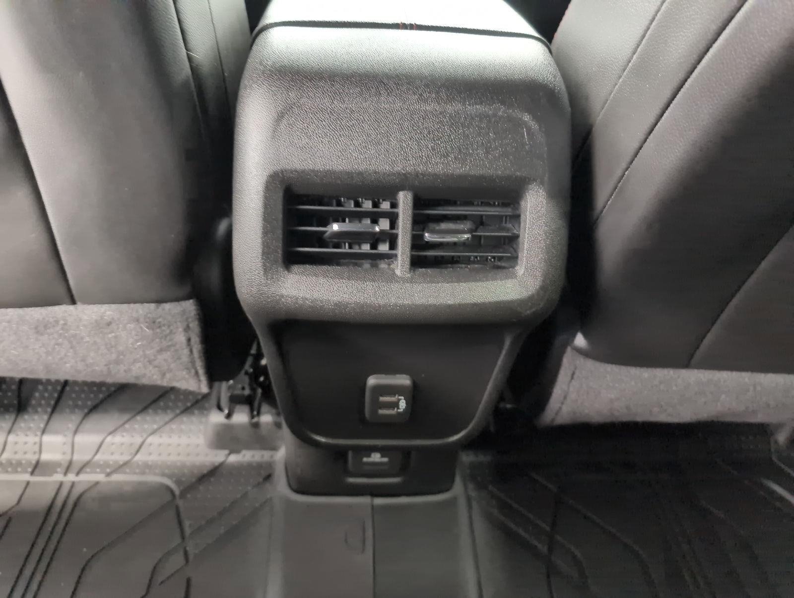 Certified 2022 Chevrolet Equinox RS w/ Infotainment Package AWD/4WD image 22