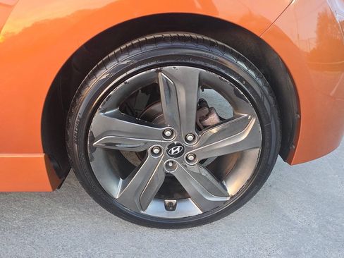 Used 2015 Hyundai Veloster Turbo FWD image 47