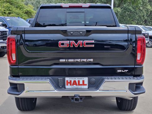 New 2026 GMC Sierra 1500 SLT image 4