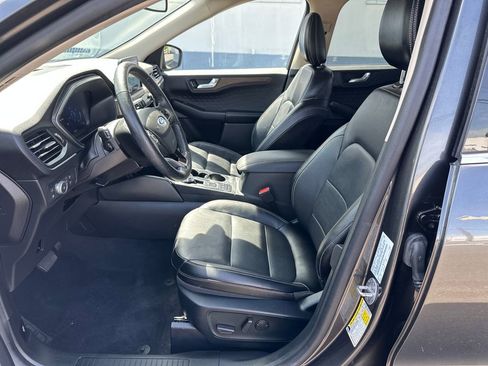 Used 2020 Ford Escape Titanium w/ Titanium Premium Package 2.0 AWD/4WD image 12