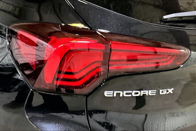 Used 2024 Buick Encore GX Sport Touring w/ Comfort Package FWD image 10