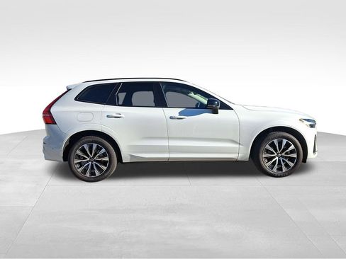 Used 2024 Volvo XC60 B5 Plus w/ Protection Package Premier image 7