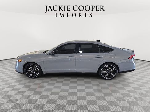 Used 2025 Honda Accord Sport image 8