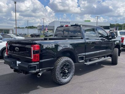 New 2026 Ford F250 Lariat w/ Black Appearance Package