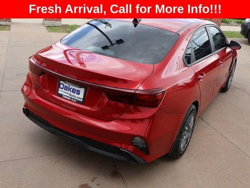 Used 2022 Kia Forte LXS w/ LXS Technology Package FWD image 6