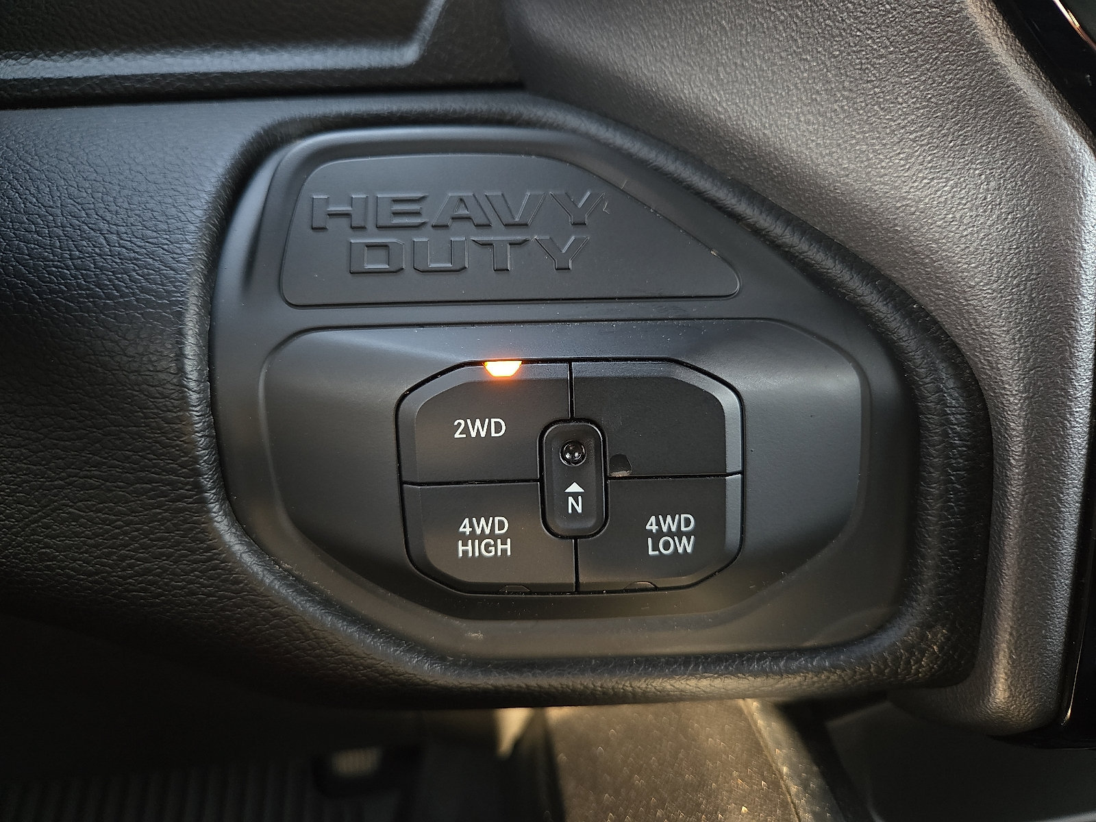 Used 2025 RAM 3500 Laramie AWD/4WD image 20