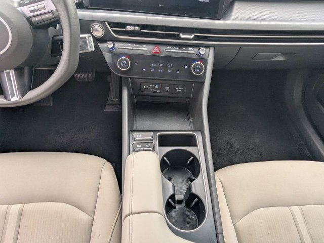 Used 2025 Hyundai Sonata SEL FWD image 19
