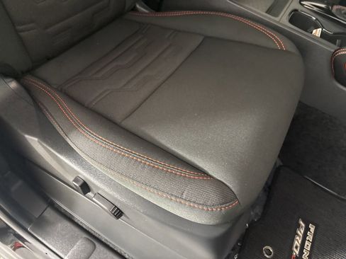 Used 2025 Nissan Frontier PRO-4X AWD/4WD image 28