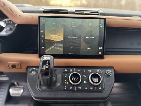 Used 2023 Land Rover Defender 110 X image 26