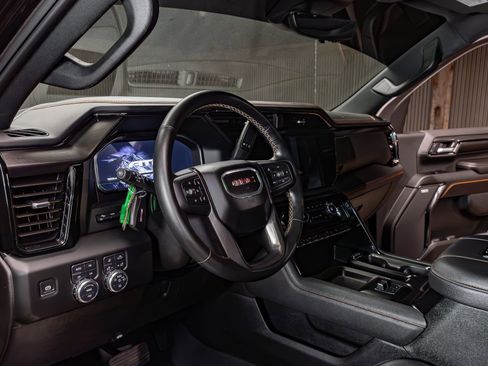 Used 2024 GMC Sierra 2500 AT4 w/ AT4 Premium Plus Package AWD/4WD image 16