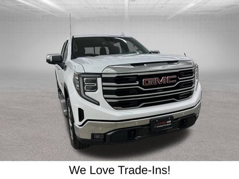 Used 2022 GMC Sierra 1500 SLT w/ SLT Premium Plus Package AWD/4WD image 3