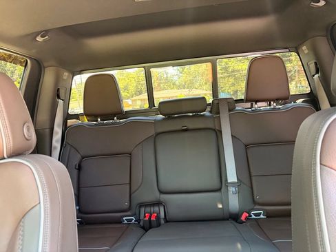Used 2024 GMC Sierra 1500 Denali w/ Denali Reserve Package AWD/4WD image 13