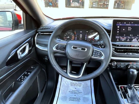 Certified 2023 Jeep Compass Limited image 11
