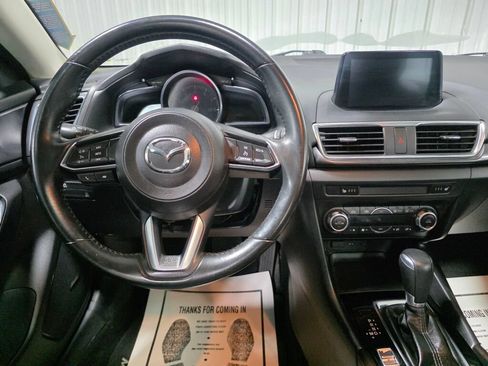 Used 2018 MAZDA MAZDA3 Grand Touring FWD image 8