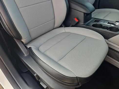 Used 2023 Ford Escape Platinum image 23