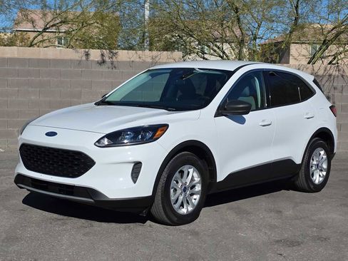 Used 2022 Ford Escape SE image 5