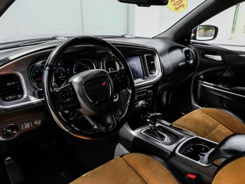 Used 2022 Dodge Charger R/T w/ Plus Group RWD image 3