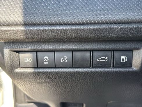 Used 2025 Toyota Camry SE FWD image 25