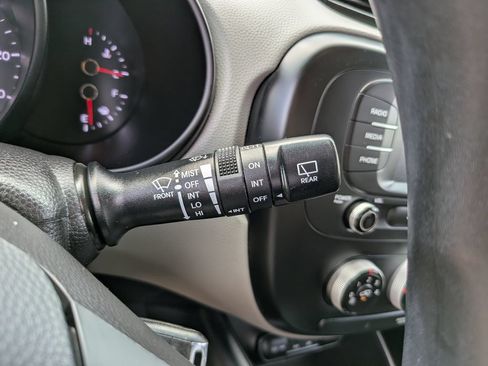 Used 2019 Kia Soul FWD image 31