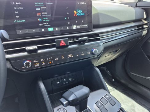 Used 2026 Kia Sportage EX image 11