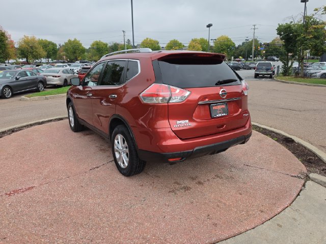 Used 2016 Nissan Rogue SV AWD/4WD image 3