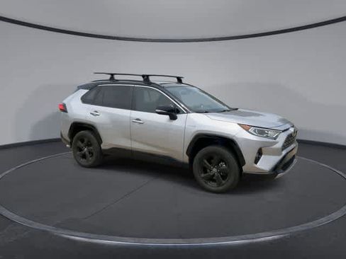 Used 2021 Toyota RAV4 XSE AWD/4WD image 2