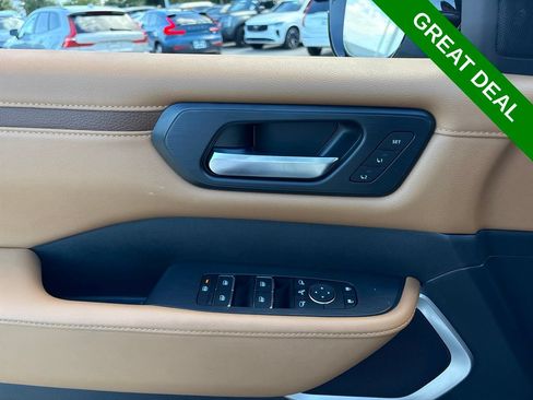 Used 2025 Nissan Armada Platinum Reserve AWD/4WD image 17