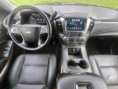 Used 2019 Chevrolet Tahoe LT AWD/4WD image 17