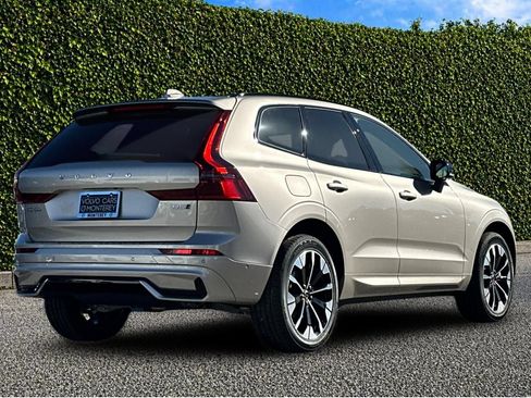 New 2026 Volvo XC60 B5 Plus w/ Climate Package AWD/4WD image 6