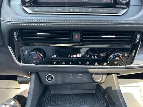Used 2021 Nissan Rogue SV w/ Premium Package FWD image 30