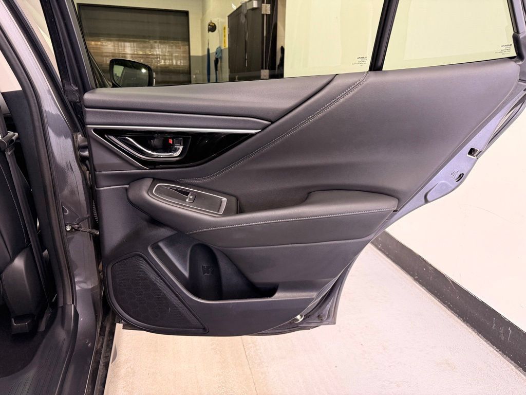 Used 2022 Subaru Outback Limited AWD/4WD image 24