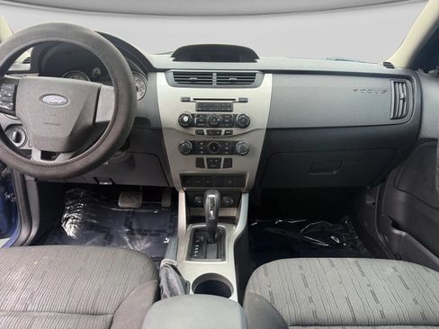 Used 2009 Ford Focus SE FWD image 12