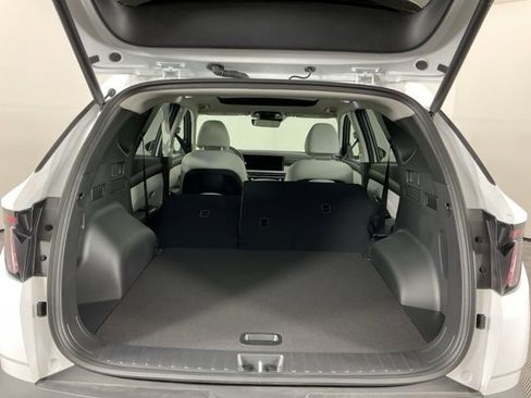 Used 2025 Hyundai Tucson Limited image 30