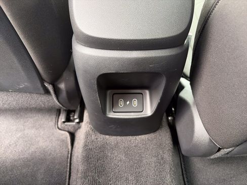 Certified 2025 Hyundai Elantra SEL FWD image 24