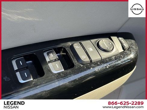 Used 2021 Kia Sportage EX w/ EX Technology Package image 15