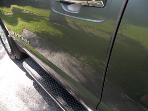 Used 2017 Nissan Titan SV RWD image 21