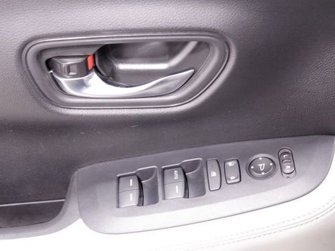 Certified 2023 Honda HR-V LX image 23