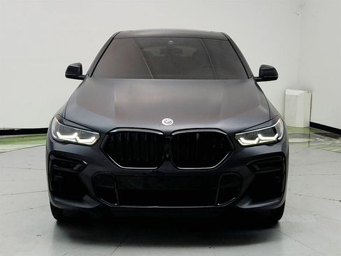 Used 2022 BMW X6 M50i w/ Premium Package AWD/4WD image 2
