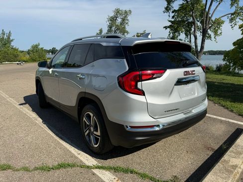 Used 2019 GMC Terrain SLT AWD/4WD image 8