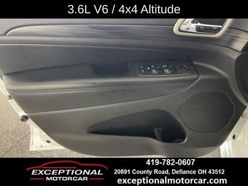 Used 2020 Jeep Grand Cherokee Altitude AWD/4WD image 35