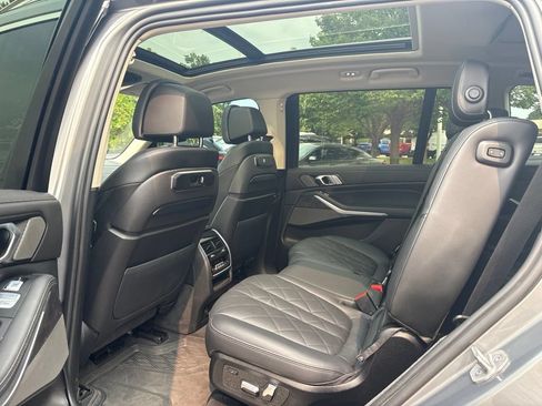 Used 2023 BMW X7 xDrive40i w/ Premium Package AWD/4WD image 18