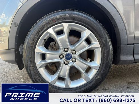 Used 2014 Ford Escape Titanium w/ Equipment Group 401A AWD/4WD image 23