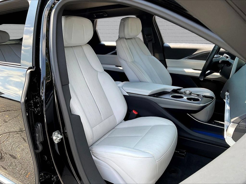 Used 2024 Cadillac Lyriq Sport w/ LPO, Floor Liner Package AWD/4WD image 23