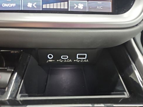 Used 2025 Subaru Legacy Premium AWD/4WD image 19