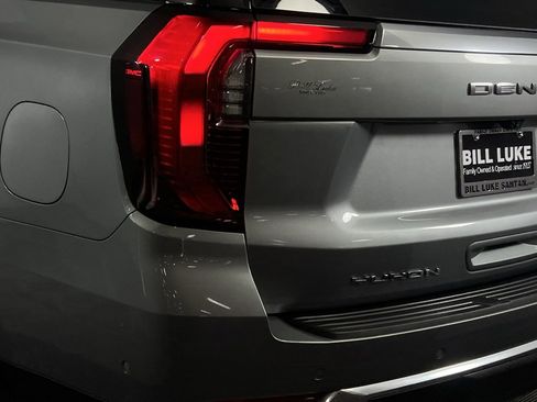 Used 2025 GMC Yukon Denali image 11