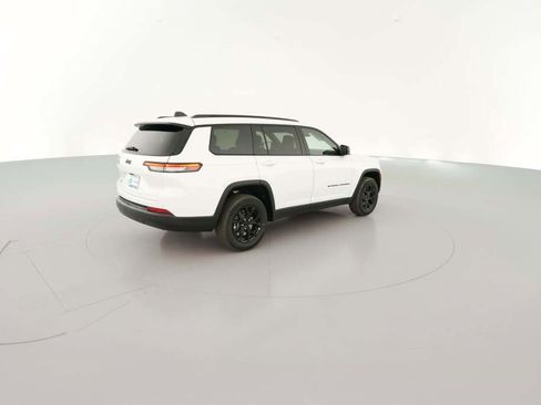 New 2025 Jeep Grand Cherokee L Laredo image 12
