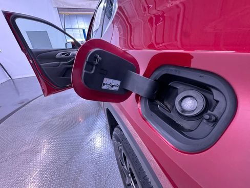 Used 2020 Chevrolet Traverse LT w/ Driver Confidence II Package image 43