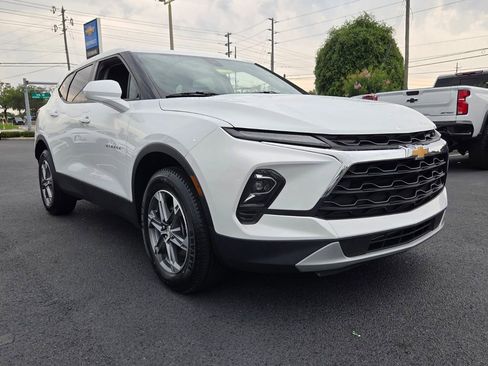 Certified 2023 Chevrolet Blazer LT FWD image 1